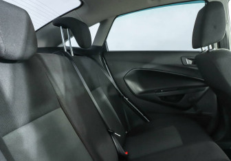 Подержанный автомобиль Ford Fiesta Sedan 2018 года (14 фото)