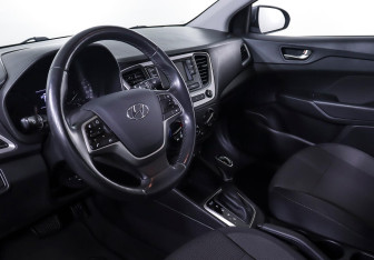 Подержанный автомобиль Hyundai Solaris Sedan 2018 года (11 фото)