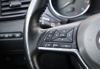 Подержанный автомобиль Nissan X-Trail 2019 года (14 фото)