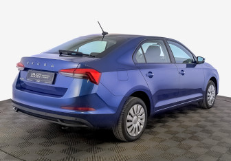 Подержанный автомобиль Skoda Rapid Liftback 2021 года (5 фото)