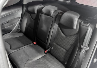 Подержанный автомобиль Peugeot 308 Hatchback 2013 года (13 фото)