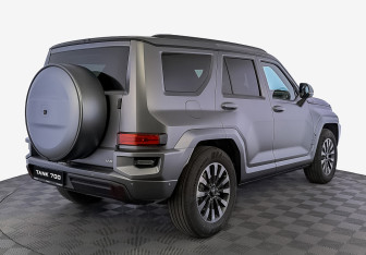 Новый Tank 700 2025 (2 фото)