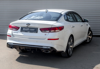 Подержанный автомобиль Kia Optima Sedan 2020 года (5 фото)