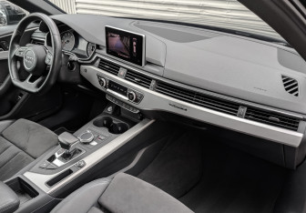 Подержанный автомобиль Audi A4 allroad 2019 года (13 фото)