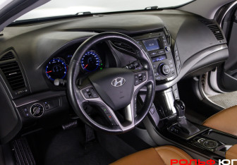 Подержанный автомобиль Hyundai i40 Wagon 2017 года (10 фото)