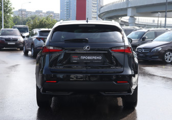 Подержанный автомобиль Lexus NX 2017 года (6 фото)
