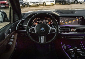 Подержанный автомобиль BMW X7 2020 года (13 фото)