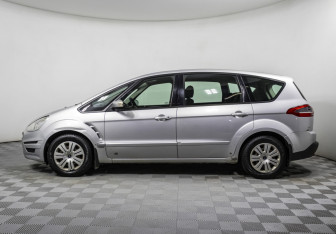 Подержанный автомобиль Ford S-MAX 2010 года (8 фото)