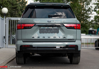 Новый Toyota Sequoia 2025 (3 фото)