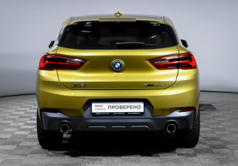 Подержанный автомобиль BMW X2 2017 года (6 фото)