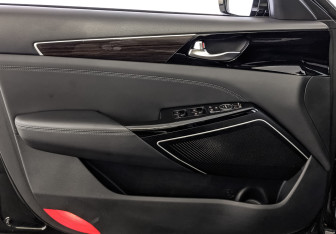 Подержанный автомобиль Kia K7 2019 года (19 фото)