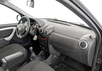 Подержанный автомобиль LADA (ВАЗ) Largus Wagon 2018 года (11 фото)