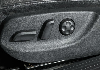 Подержанный автомобиль Audi A6 Sedan 2006 года (14 фото)