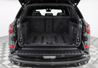 Новый BMW X5 2025 (9 фото)