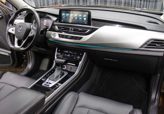 Подержанный автомобиль Changan CS75 2020 года (11 фото)