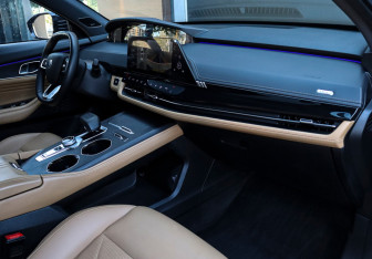 Подержанный автомобиль Changan UNI-K 2023 года (9 фото)