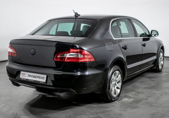 Подержанный автомобиль Skoda Superb Liftback 2009 года (5 фото)
