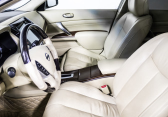 Подержанный автомобиль Nissan Teana 2011 года (17 фото)