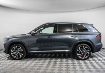 Подержанный автомобиль Geely Monjaro 2022 года (8 фото)