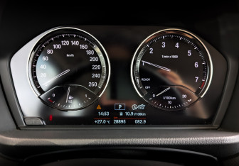 Подержанный автомобиль BMW X2 2019 года (13 фото)