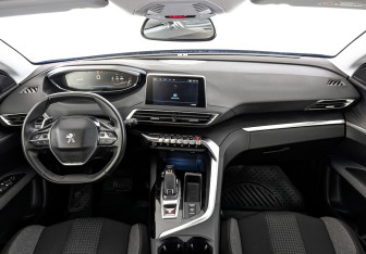 Подержанный автомобиль Peugeot 3008 2021 года (14 фото)
