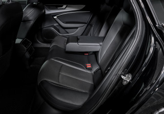 Подержанный автомобиль Audi A6 Sedan 2019 года (10 фото)