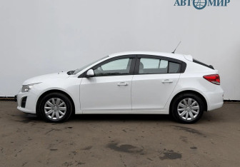 Подержанный автомобиль Chevrolet Cruze Hatchback 2014 года (8 фото)