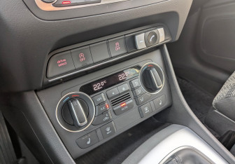 Подержанный автомобиль Audi Q3 2016 года (26 фото)