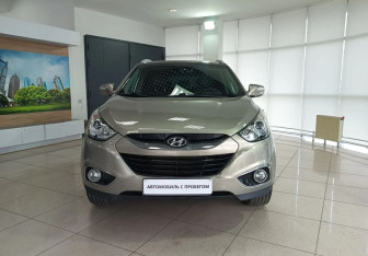 Подержанный автомобиль Hyundai ix35 2011 года (2 фото)