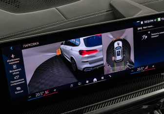 Подержанный автомобиль BMW X5 2023 года (21 фото)