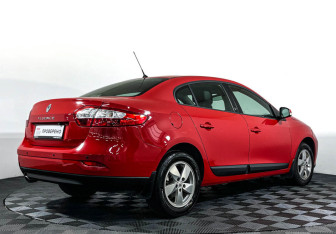 Подержанный автомобиль Renault Fluence 2012 года (5 фото)