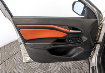 Подержанный автомобиль LADA (ВАЗ) Vesta Wagon 2019 года (19 фото)