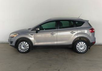 Подержанный автомобиль Ford Kuga 2011 года (4 фото)