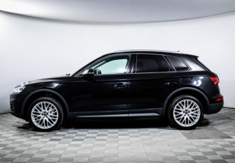 Подержанный автомобиль Audi Q5 2017 года (8 фото)