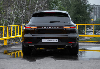 Подержанный автомобиль Porsche Macan 2021 года (4 фото)