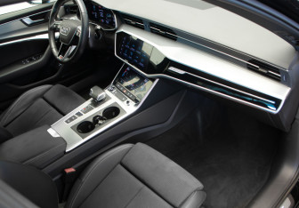 Подержанный автомобиль Audi A6 Sedan 2022 года (30 фото)