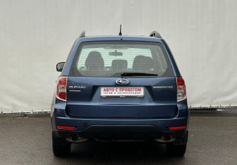 Подержанный автомобиль Subaru Forester Suv 2011 года (6 фото)