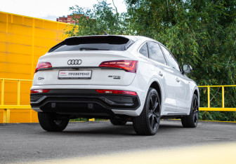 Подержанный автомобиль Audi Q5 2021 года (4 фото)