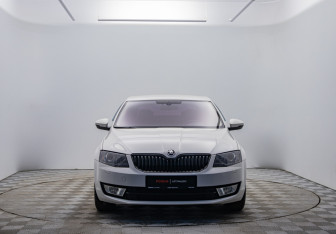 Подержанный автомобиль Skoda Octavia Liftback 2013 года (2 фото)