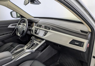 Подержанный автомобиль Geely Atlas 2019 года (11 фото)