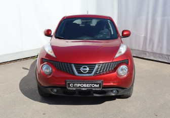 Подержанный автомобиль Nissan Juke 2011 года (2 фото)