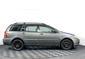 Подержанный автомобиль Toyota Corolla Wagon 2006 года (4 фото)