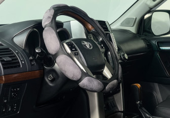 Подержанный автомобиль Toyota Land Cruiser Prado 2012 года (13 фото)