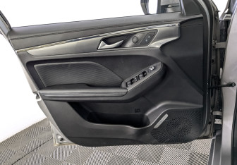 Подержанный автомобиль Haval Jolion 2023 года (19 фото)