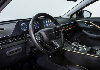 Подержанный автомобиль Omoda C5 2024 года (10 фото)