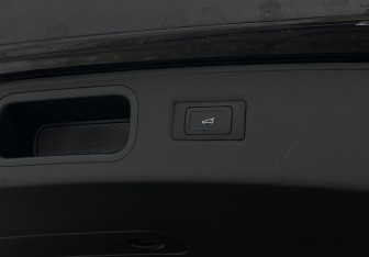 Подержанный автомобиль Voyah Free 2023 года (11 фото)