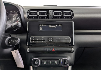Подержанный автомобиль Citroen C3 Aircross 2018 года (17 фото)