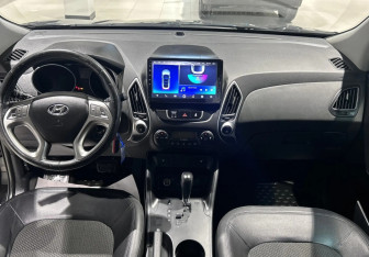Подержанный автомобиль Hyundai ix35 2012 года (13 фото)