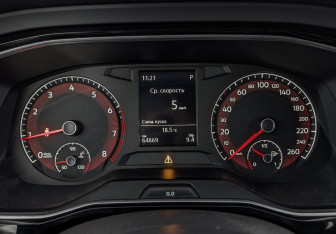 Подержанный автомобиль Volkswagen Jetta Sedan 2021 года (16 фото)
