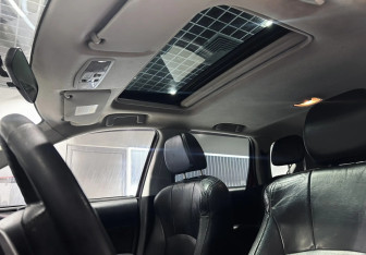 Подержанный автомобиль Mitsubishi Outlander 2008 года (11 фото)
